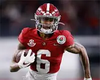 2020 Heisman Trophy winner DeVonta Smith