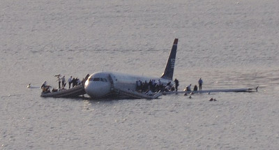 Hudson River landing passengers on wing
