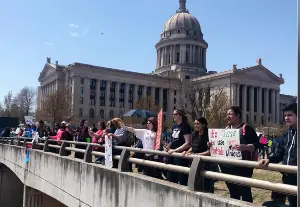 Oklahoma teachers marching 9th day